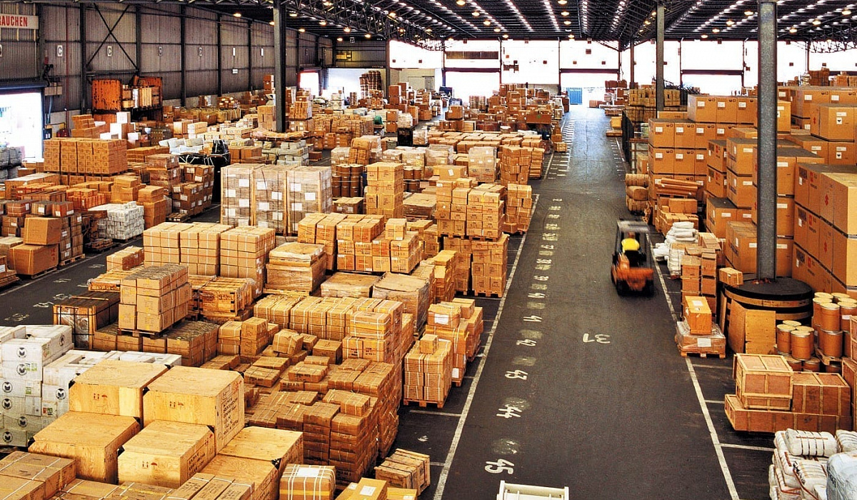 Storage of goods in warehouses